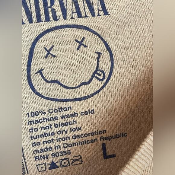 NIRVANA Rock Band T-Shirt in Yellow Size L NWOT (Minor Flaw) - Picture 5 of 6